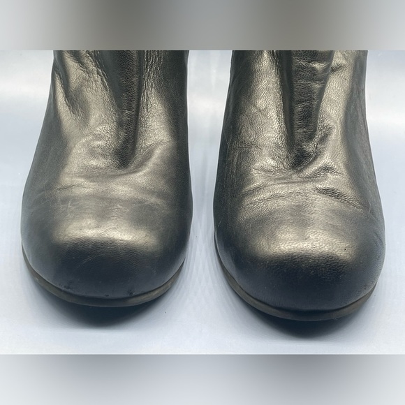 JOHN FLUEVOG ATTENTIONS: JOLIE ZIP BOOTIE, Size 8, Preowned, Hard to Find - Picture 7 of 17